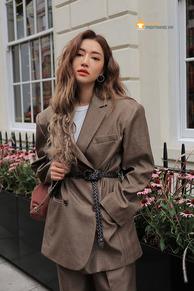 Áo blazer thất eo cói kiểu cách độc đáo