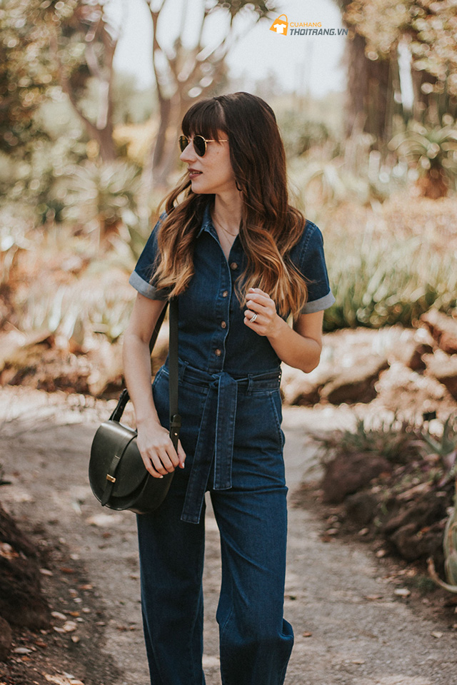 Jumsuit denim thắt đai eo trẻ trung