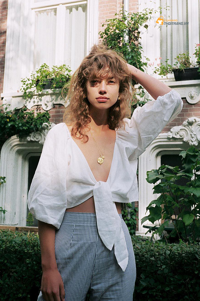 Áo croptop thắt nơ trẻ trung, điệu đà